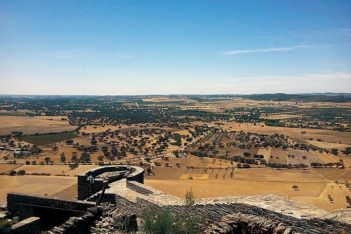 Private Tour to Evora and Monsaraz from Lisbon