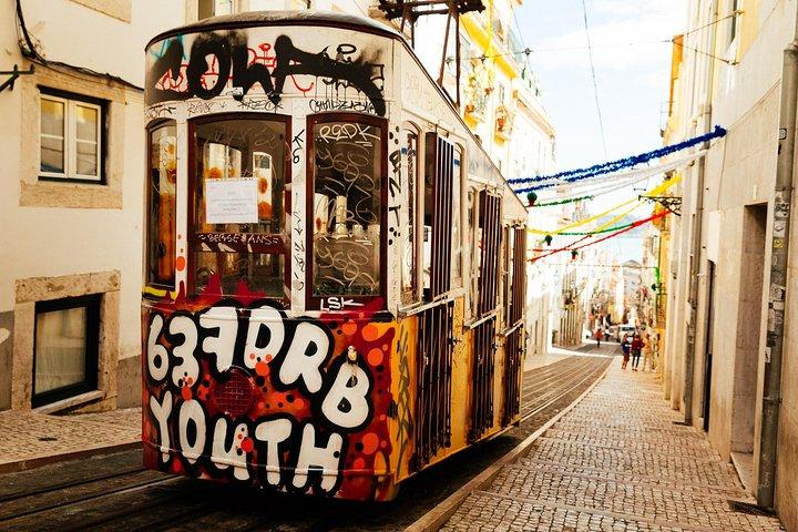 Private City Kickstart Tour: Lisbon