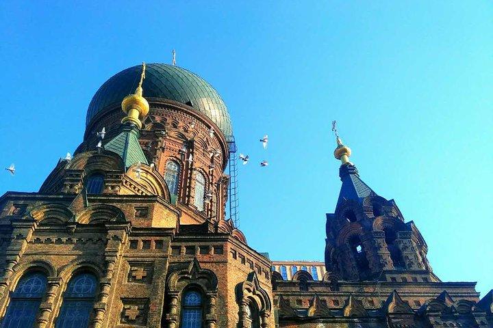 Harbin City Guided Tour to Zhongyang Street and Sophia Church