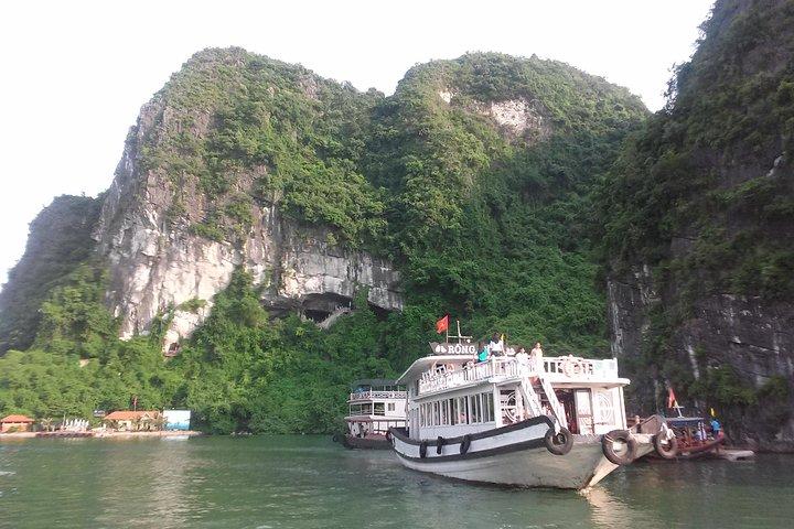Explore Halong Heritage Site with boat trip full day
