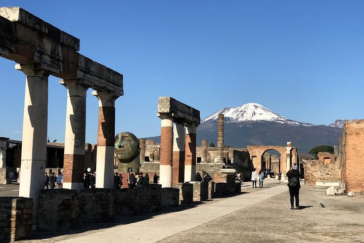 Naples to Pompeii stop 2 hours onto hotel sorrento / positano