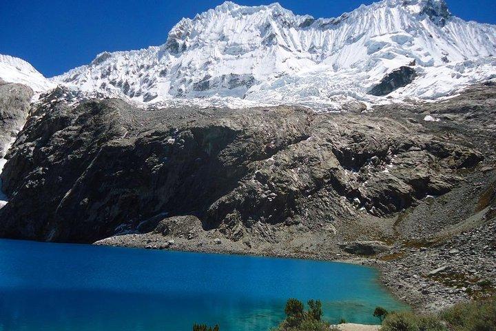 Lake 69 Full-Day Hiking Tour from Huaraz