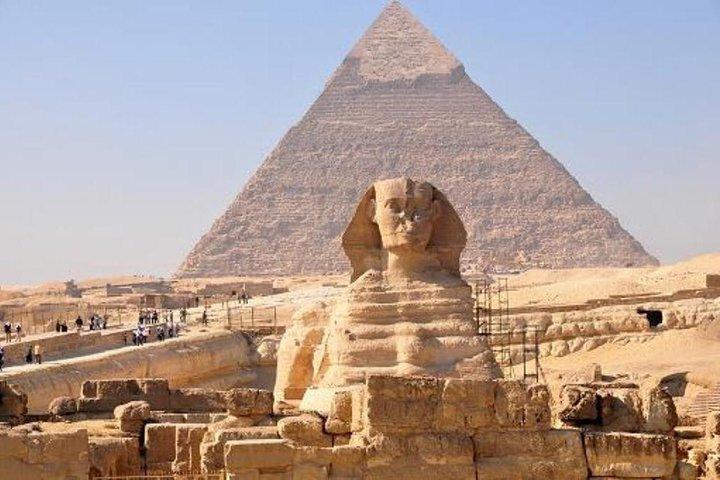 Giza Pyramids and Sphinx: Half-Day Private Tour