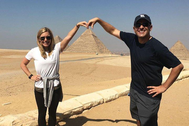 4-Hours Giza pyramids and sphinx private tour with hotel pickup and drop off
