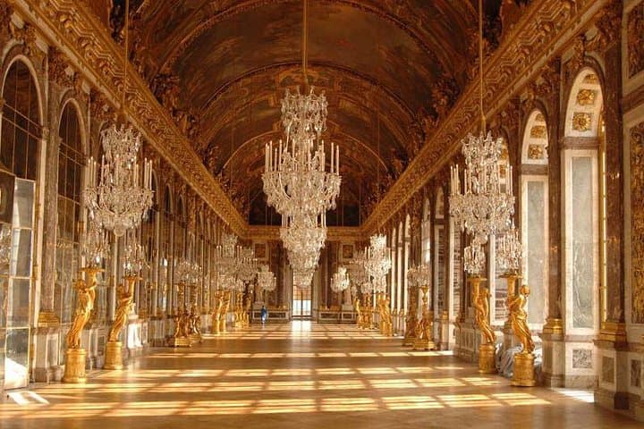 Versailles Palace Tour & Optional Gardens Access from Paris