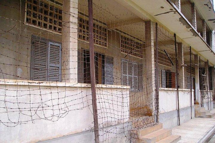 Phnom Penh City Tour, Silver Pagoda, Genocide Museum, Killing Fields