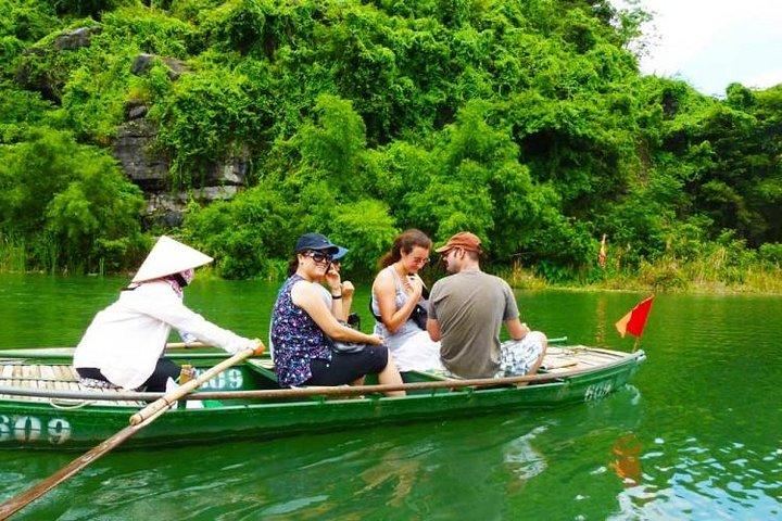 Ninh Binh Private Day Tour: Mua Cave, Tam Coc, Hoa Lu All Include