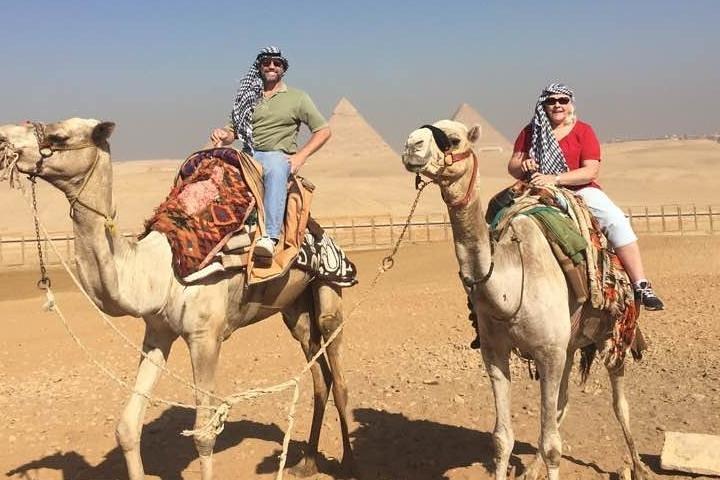 8-hours private tour Giza pyramids ,sphinx and Egyptian museum