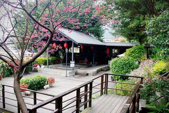 Taipei Day Tour including Taipei 101, Din Tai Fung and Hot Spring Experience