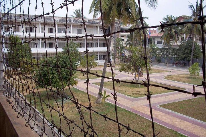 Killing Fields & Toul Sleng Genocide Museum Tickets With Tuk Tuk