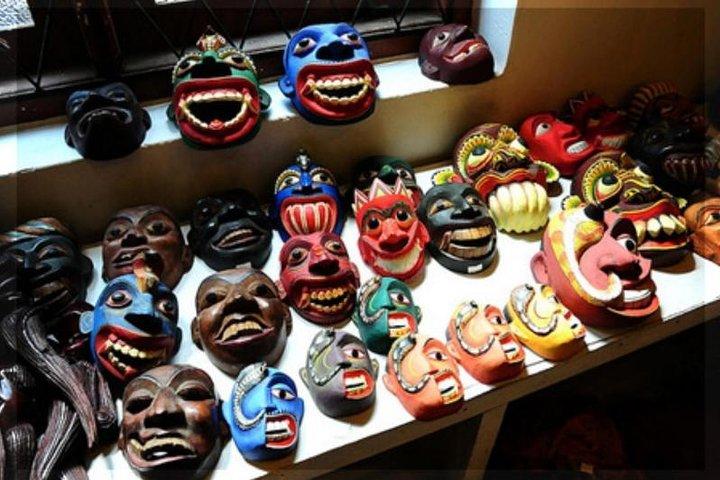 Day excursion to Bentota With Ambalangoda Mask Museum From Colombo With Lunch