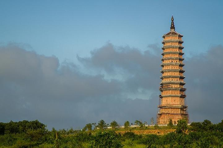 Hoa Lu And Trang An Grottoes Day Tour
