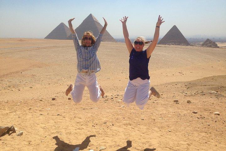 Full Day Tour to Pyramids of Giza & Memphis