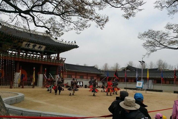 Suwon Hwaseong Fortress and Korean Folk Village Day Tour from Seoul