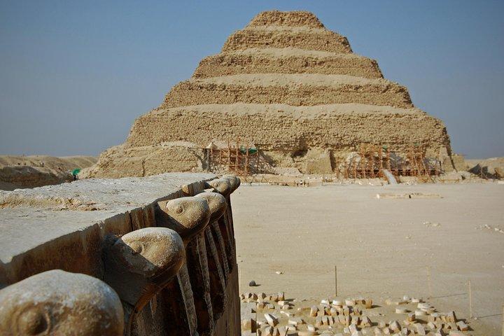 Private Full-Day Tour to Pyramids of Giza,Sakkara and Memphis