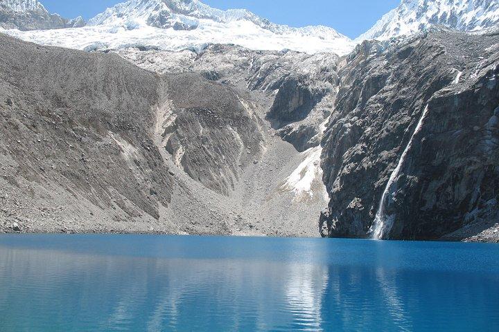 Full-Day Hike to Lake 69 in the Cordillera Blanca from Huaraz, Peru