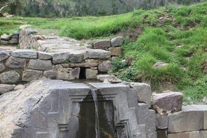 Sacred Valley Private Tour: Chinchero, Ollantaytambo and Pisaq