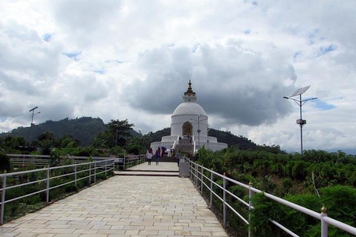 Hike to World Peace Pagoda and Pumdikot from Pokhara