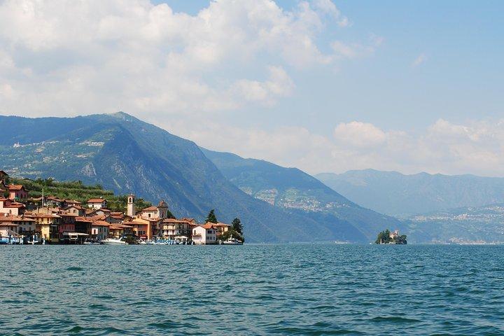 Private 8h Tour to winery in Franciacorta and Bergamo from Milan