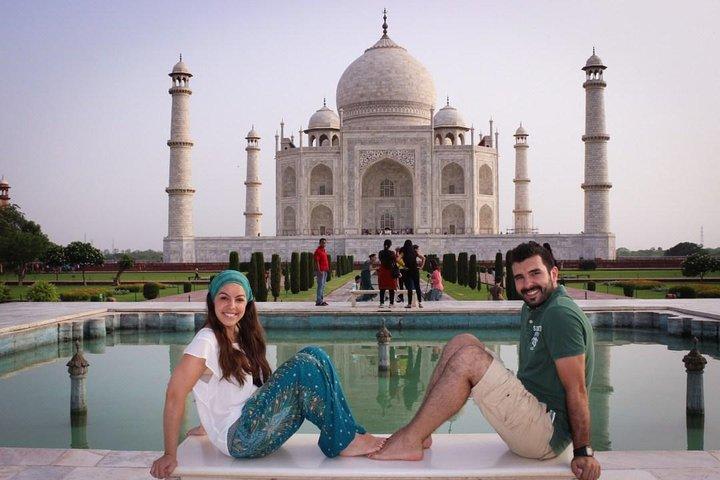 From Agra: Taj Mahal Sunrise, Agra Fort & Baby Taj Tour