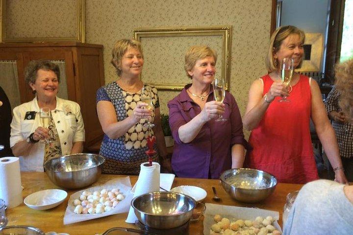 Express Pasta-Making Lesson with Gourmet Dinner
