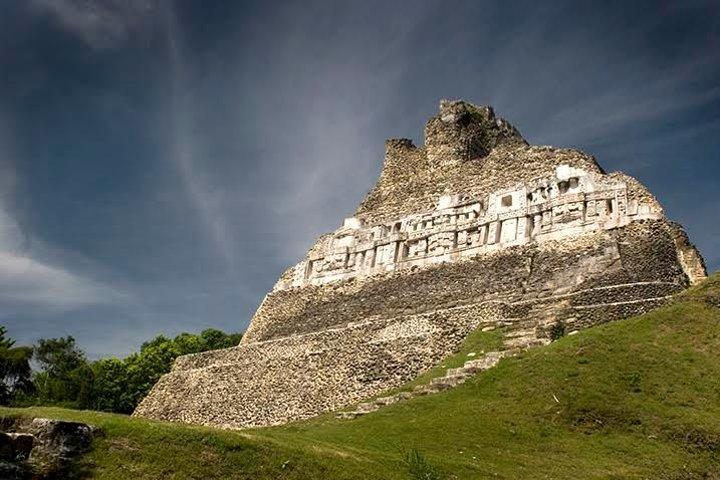 Xunantunich and Cave Tubing Combo Tour from San Ignacio