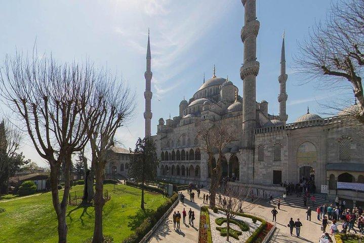 Istanbul: Bursa and Uludag Mountain Day Trip with Cable Car