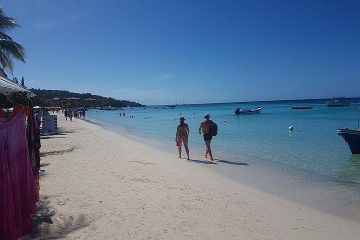 Roatan Bananarama Private Beach Resort Day Pass & Snorkel
