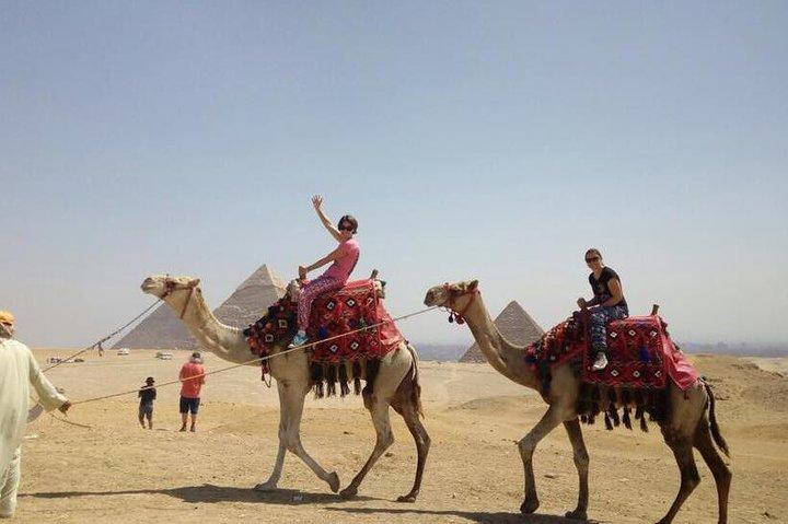 Half Day Tour to Giza Pyramids & 1 Hour Felucca Ride