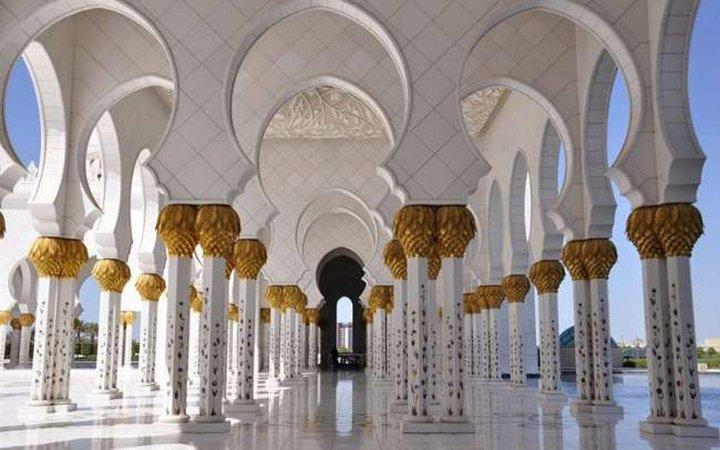 Abu Dhabi Tour from Dubai, Sheikh Zayed Mosqe & City Sightseeing