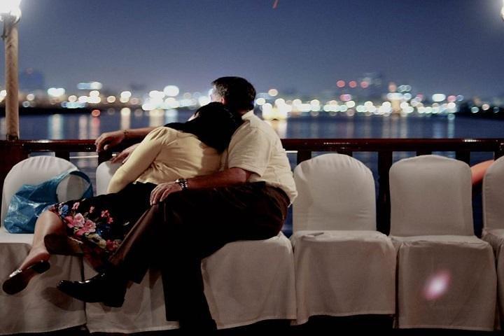4 in 1 package sale (Dubai City tour-Safari-dinner cruise-Abu Dhabi City tour)