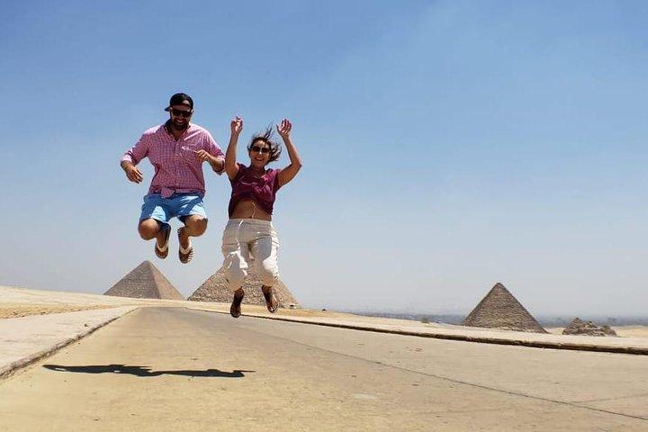 Cairo : Giza pyramids Sphinx Pyramid Inside & Professional Camera