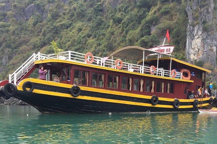 Best Peony Cruise 2 days 1 night Lan Ha Bay Halong Bay