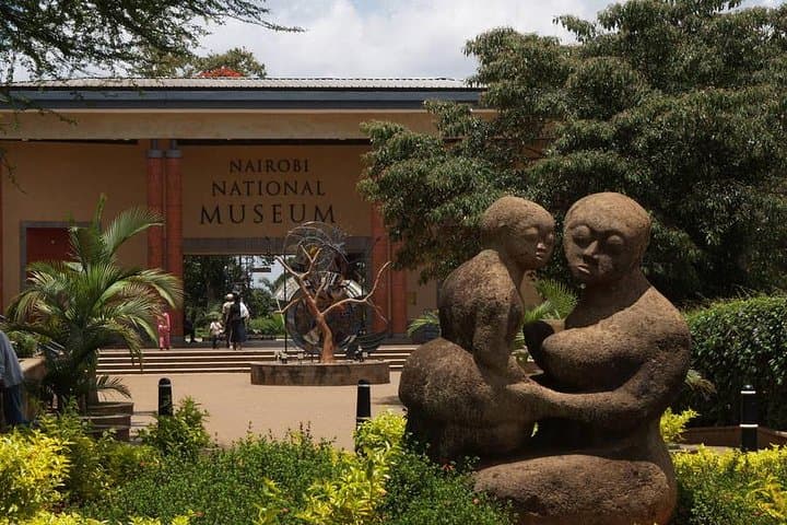 Half Day Tour to Nairobi National Museum & Snake Park