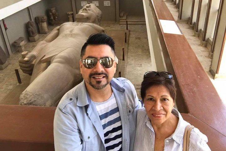 Private Tour Giza Pyramids ,Sphinx,Memphis,Saqqara&Pyramid Inside