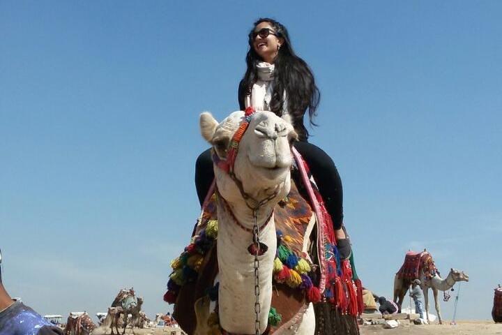Solo Female Traveler Tour to Giza Memphis and Saqqara