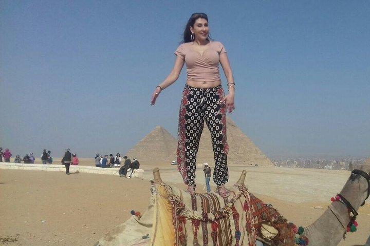 Solo Female Traveler Tour to Giza Memphis and Saqqara