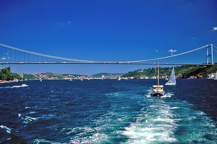 Short Guided Bosphorus Cruise