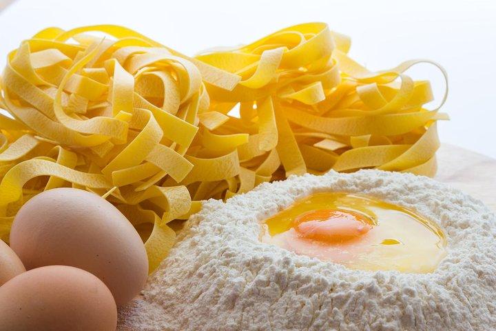Siena countryside: cooking class in an exclusive estate