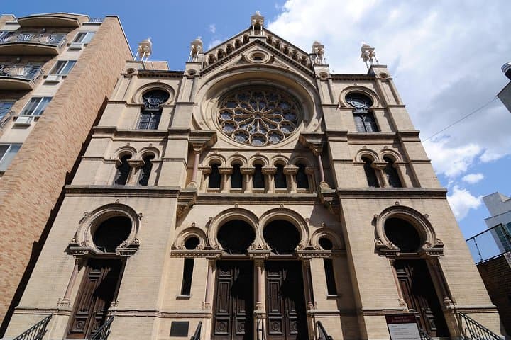 Private Lower East Side Food and Neighborhood Tour