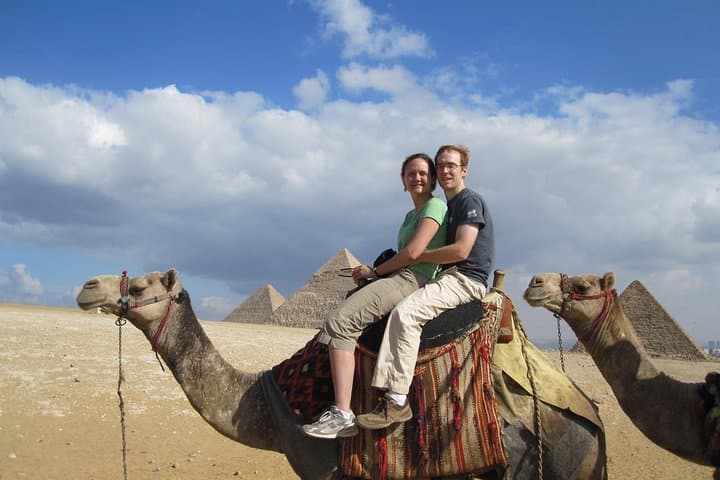 Cairo Stopover-day tour from Cairo airport Visiting Giza Pyramids