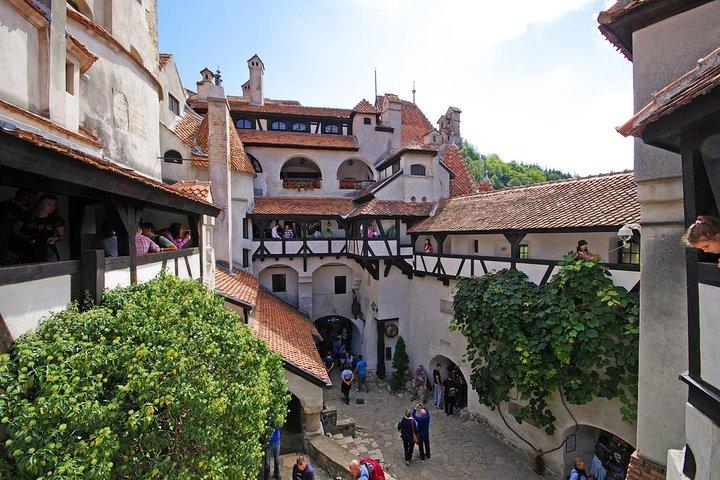 Private Day Trip to Dracula's Castle from Bucharest