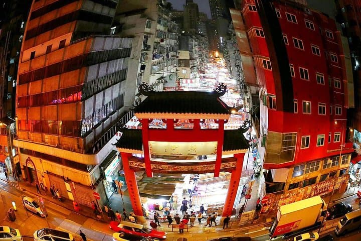 Dynamic City Night Walking Tour