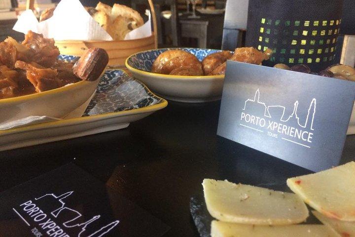Porto: Private Walking Food Tour with Tastings