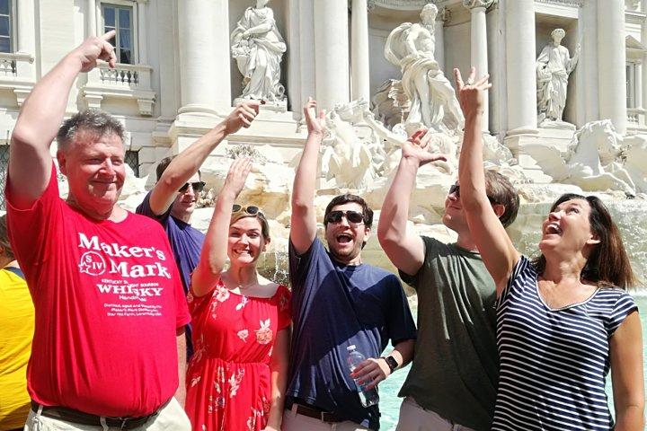 Sightseeing Walking Tour of Rome By Night: Trevi Fountain & Other Highlights