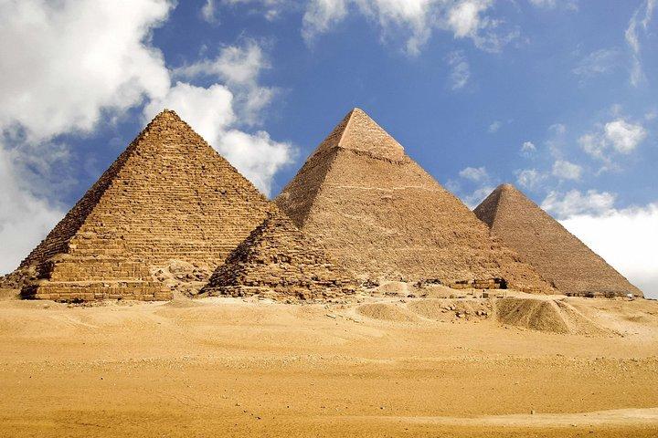 Layover tour to Cairo Highlight sightseeing from Cairo airport