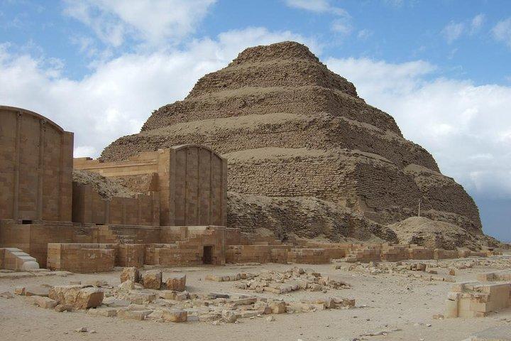 Full Day Tour To Giza pyramids,Sakkara pyramids&Memphis,Include Camel ride&Lunch