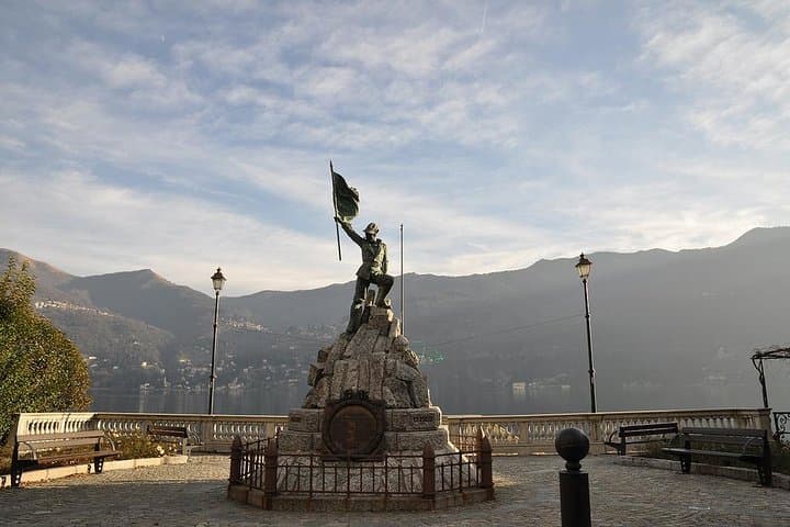 Como: Small-Group 2 Hours Walking Tour