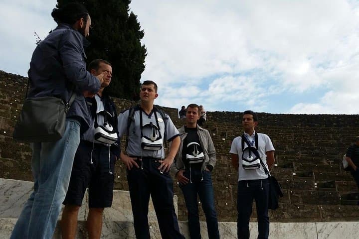 Private Pompeii Tour with 3D Virtual Reality Headset - Tour Assistant Only