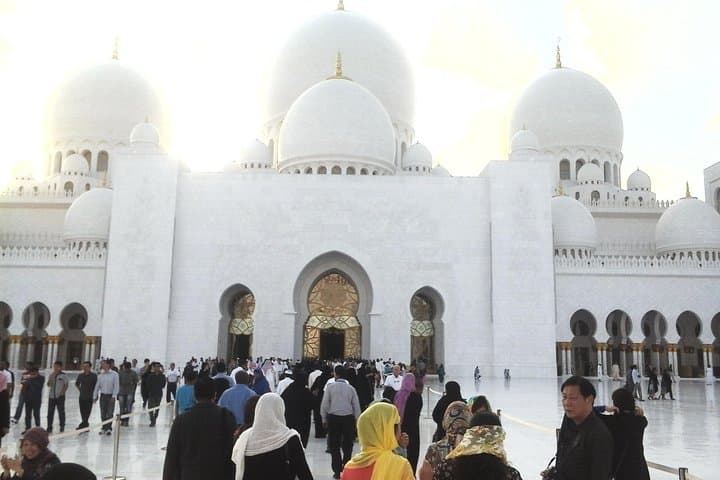 Day Tour of Abu Dhabi from Dubai